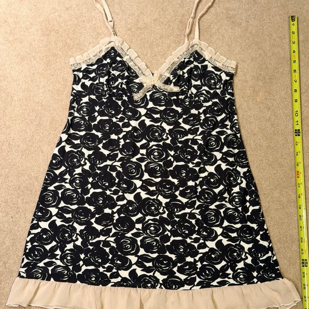 Gilligan & O’Malley Black Rose Print Chemise Nightgown Lace Trim Bow Size M